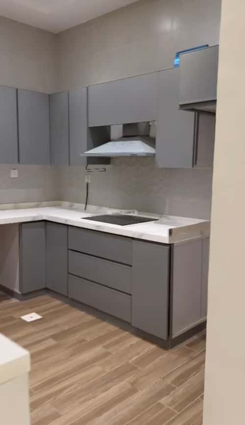 شقة 5 غرف في الواحة 8