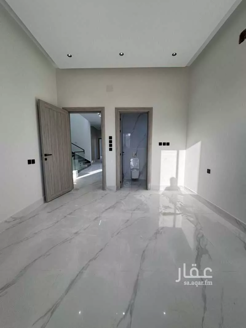 8 bedroom villa in Dhahrat Namar 12