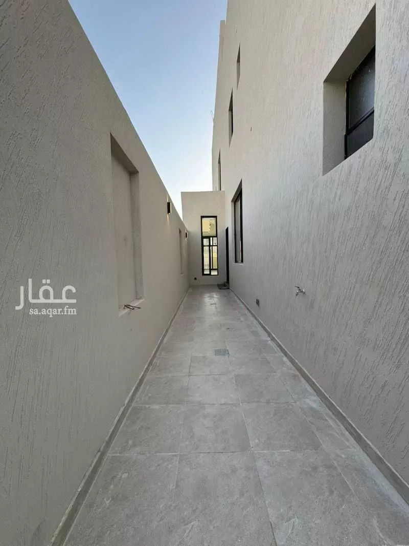 8 bedroom villa in Dhahrat Namar 15