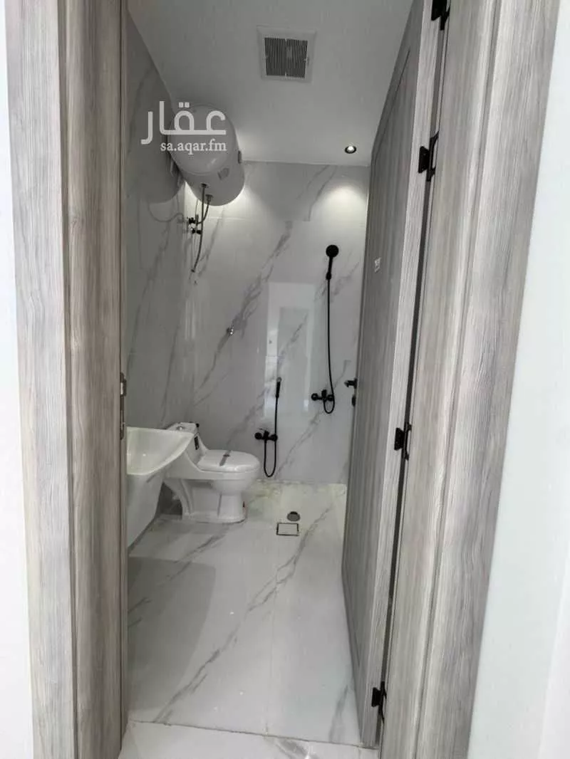 8 bedroom villa in Dhahrat Namar 28