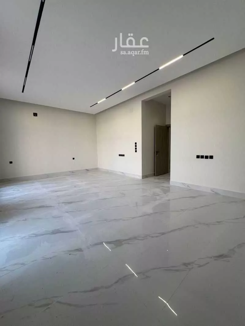 8 bedroom villa in Dhahrat Namar 5