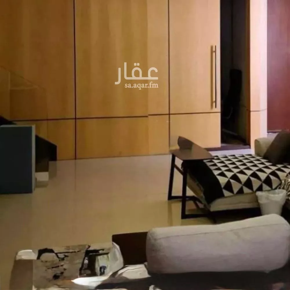 5 bedroom villa in Al Aridh 11