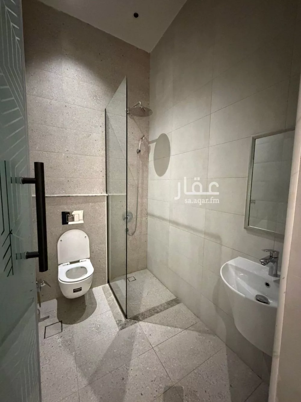 شقة 3 غرف في العارض 4