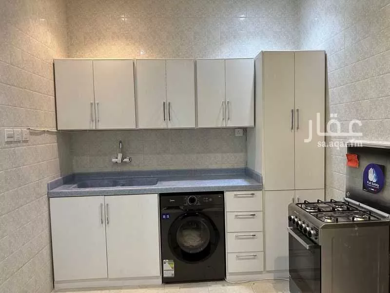 شقة 2 غرف في الملقا 6