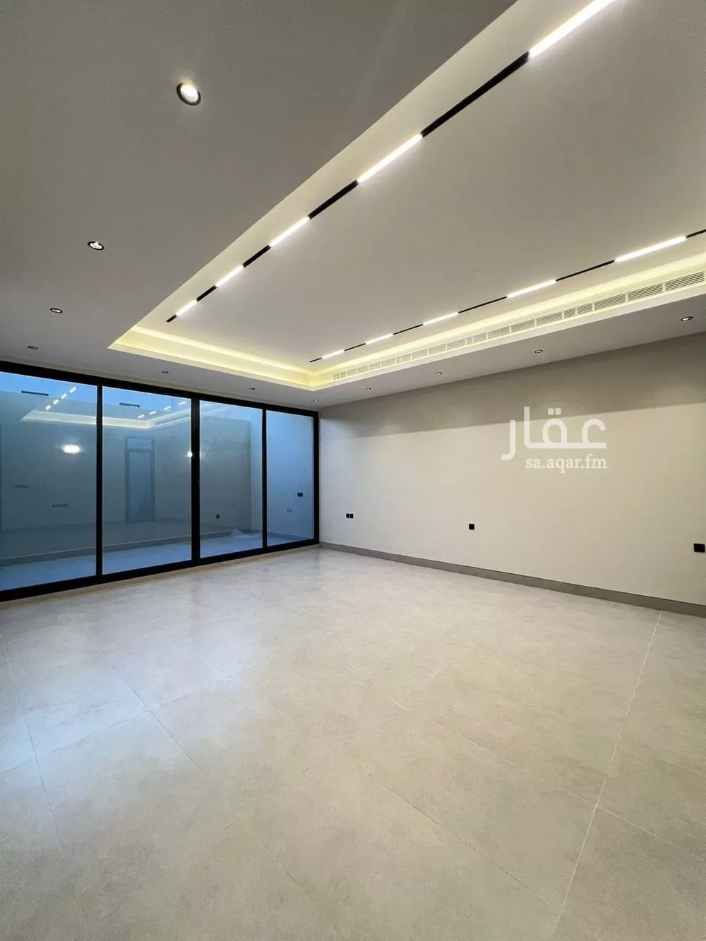 فيلا 4 غرف في العارض 5