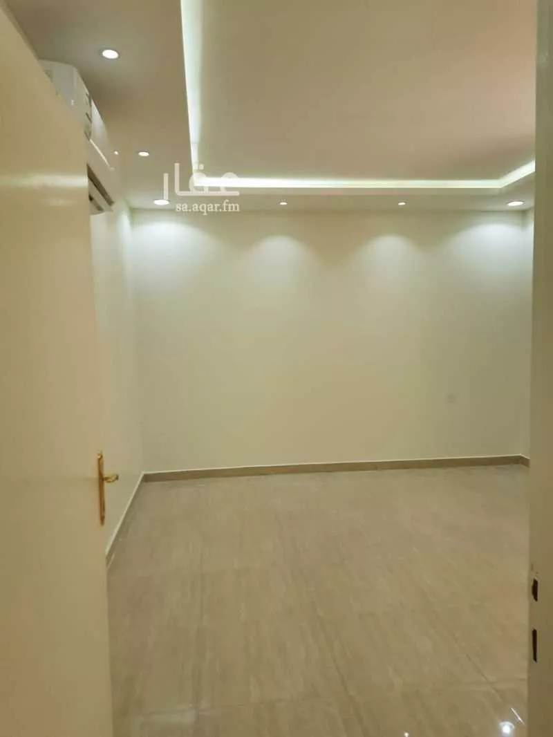 شقة 3 غرف في الرائد 4