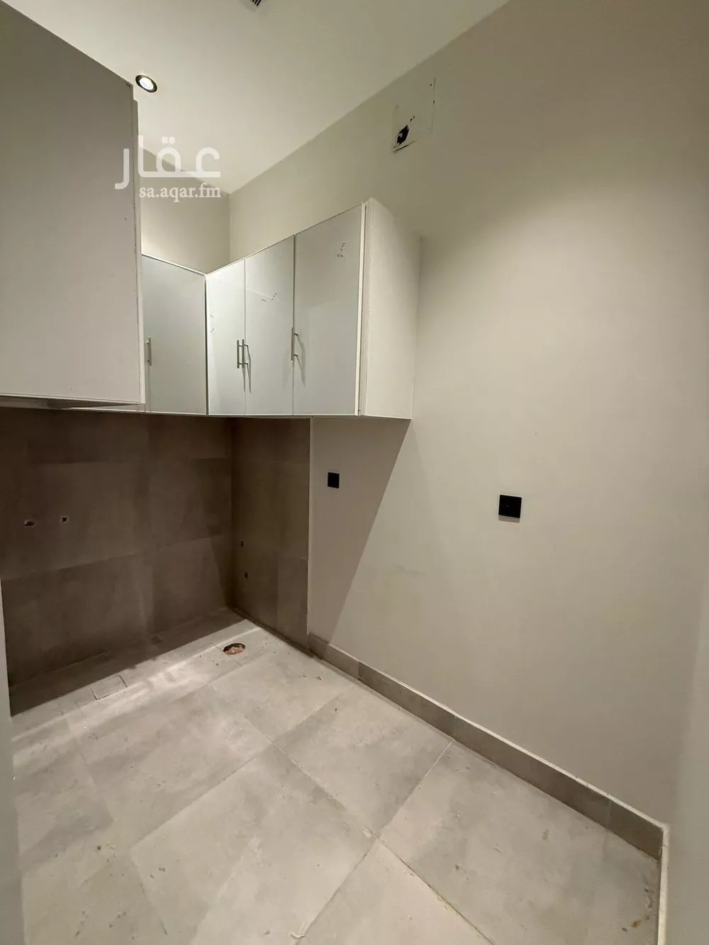 شقة 4 غرف في النرجس 18