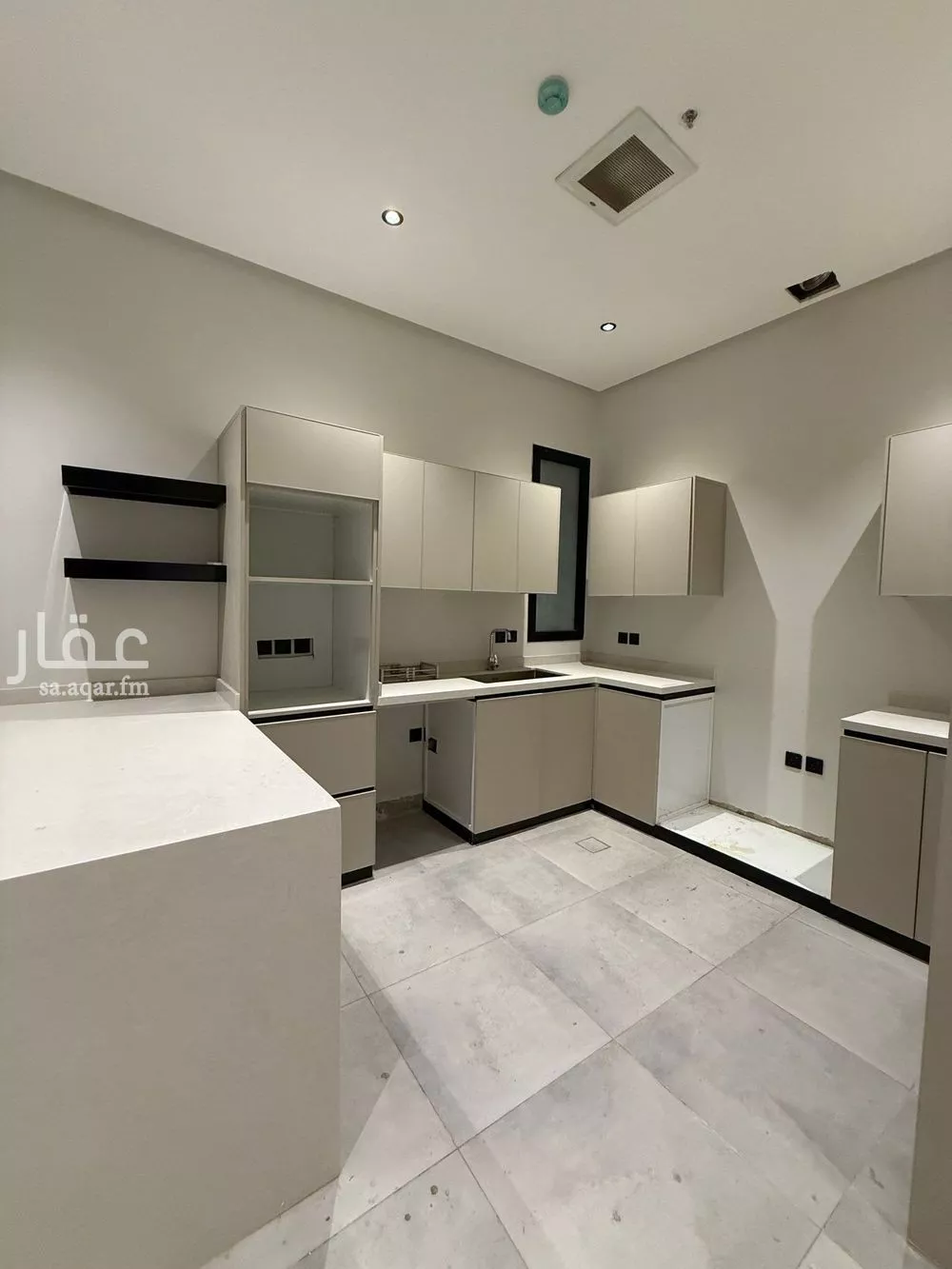 شقة 4 غرف في النرجس 22