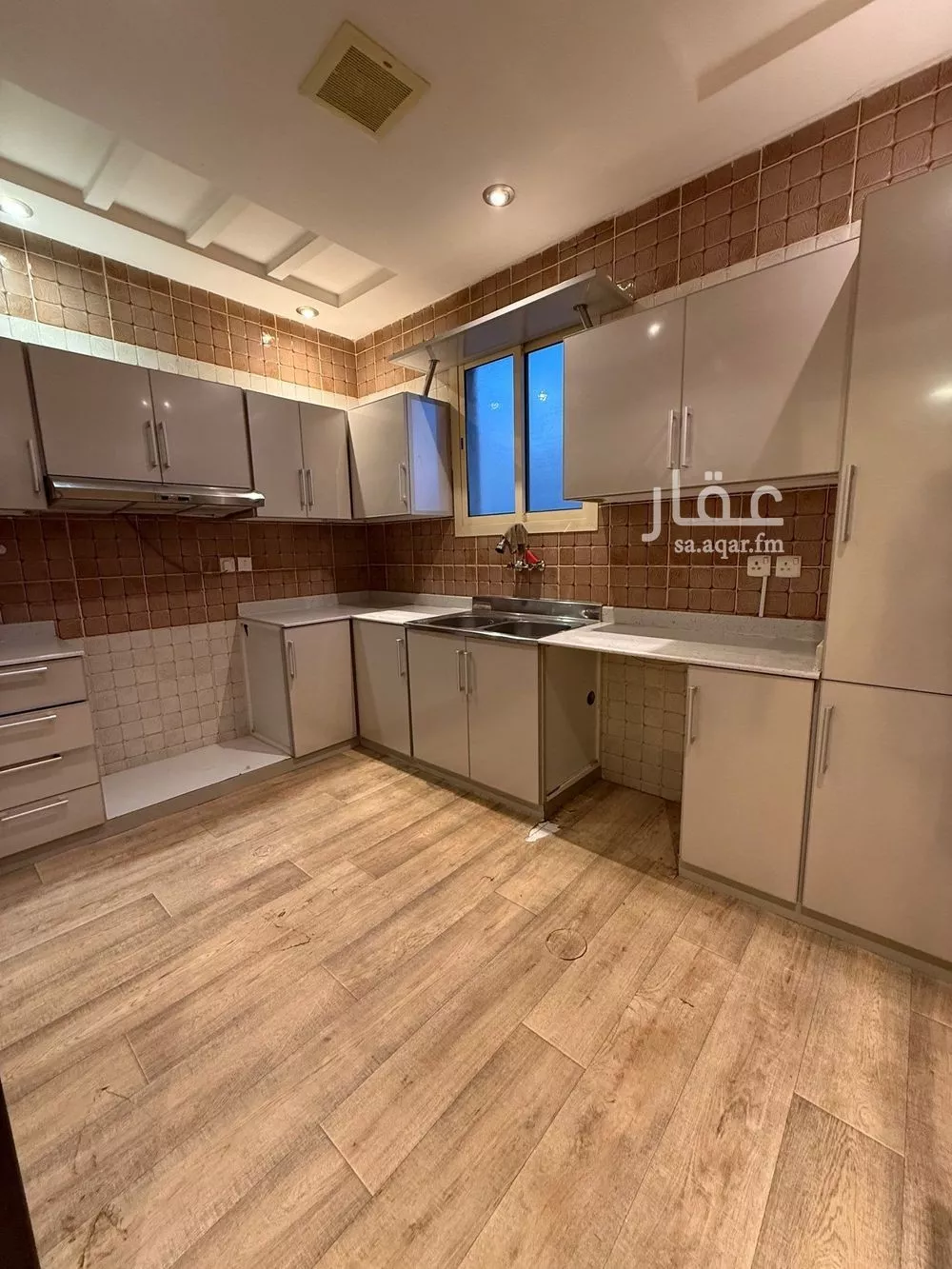 دور 3 غرف في النرجس 5