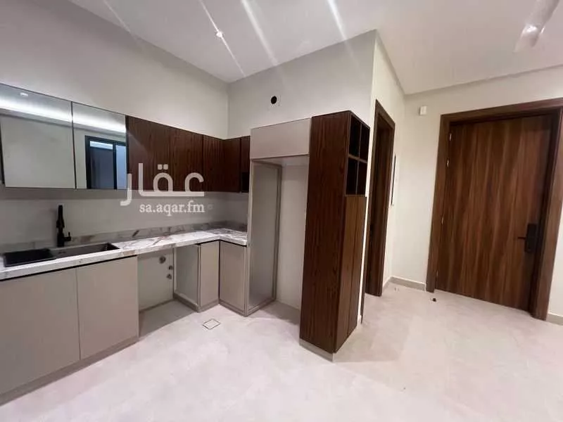 شقة 2 غرف في الرمال 10