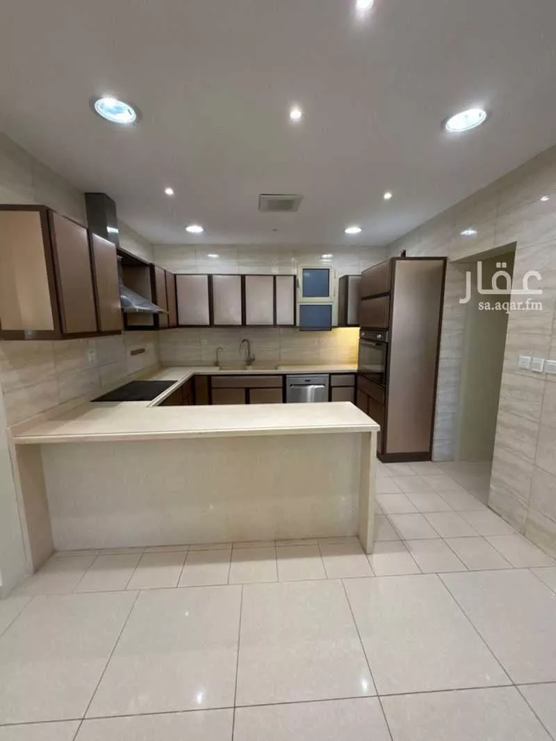 شقة 4 غرف في الملقا 2