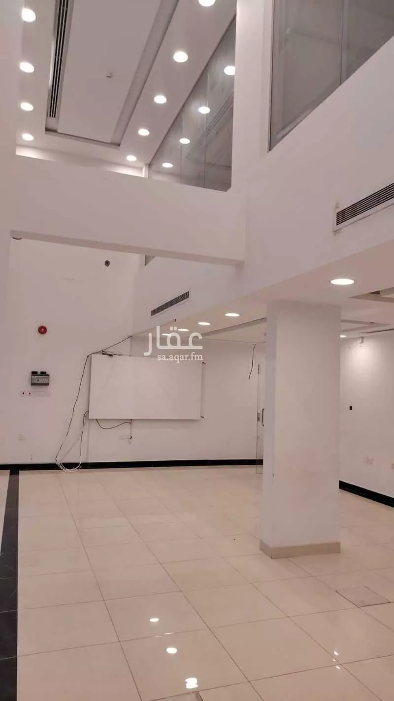 محل 928 م² في اليرموك 7