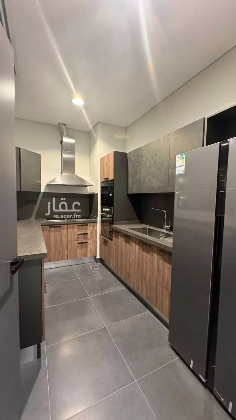 شقة 4 غرف في الروضة 11