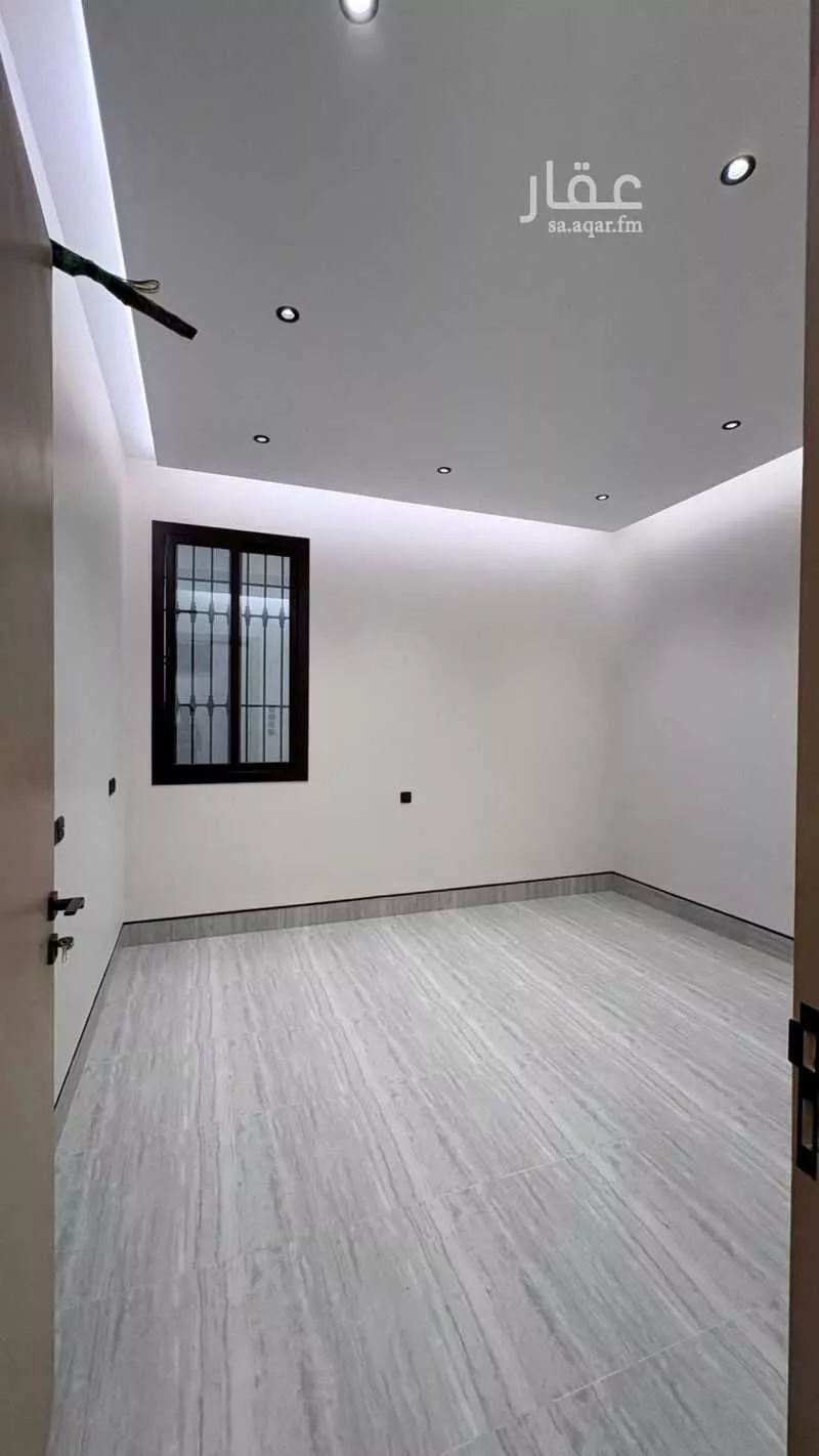 6 bedroom floor in Abu Markha 11