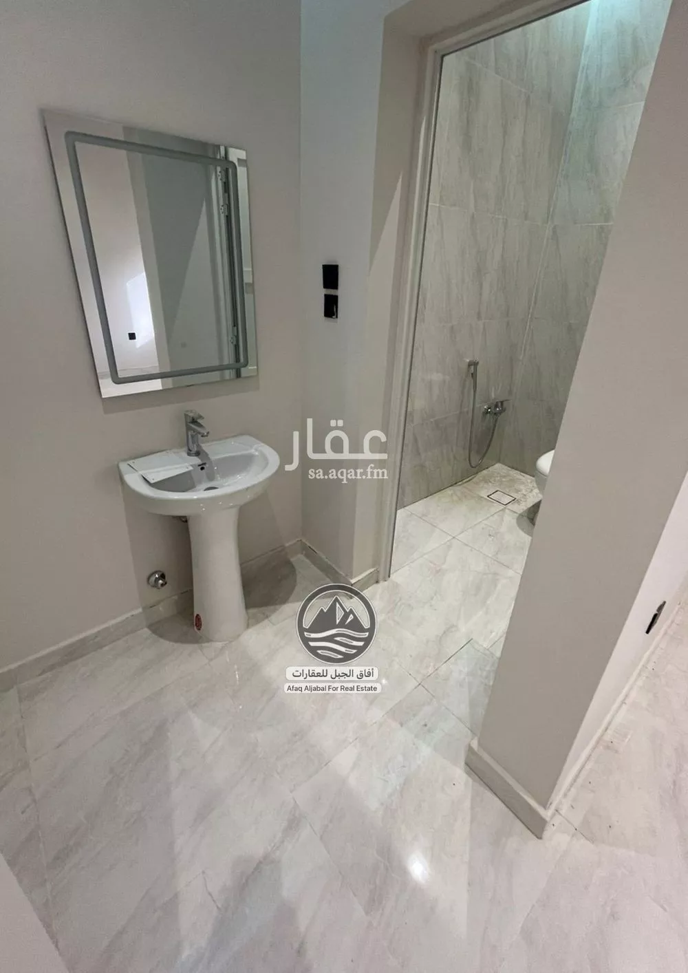 دور 4 غرف في النرجس 5