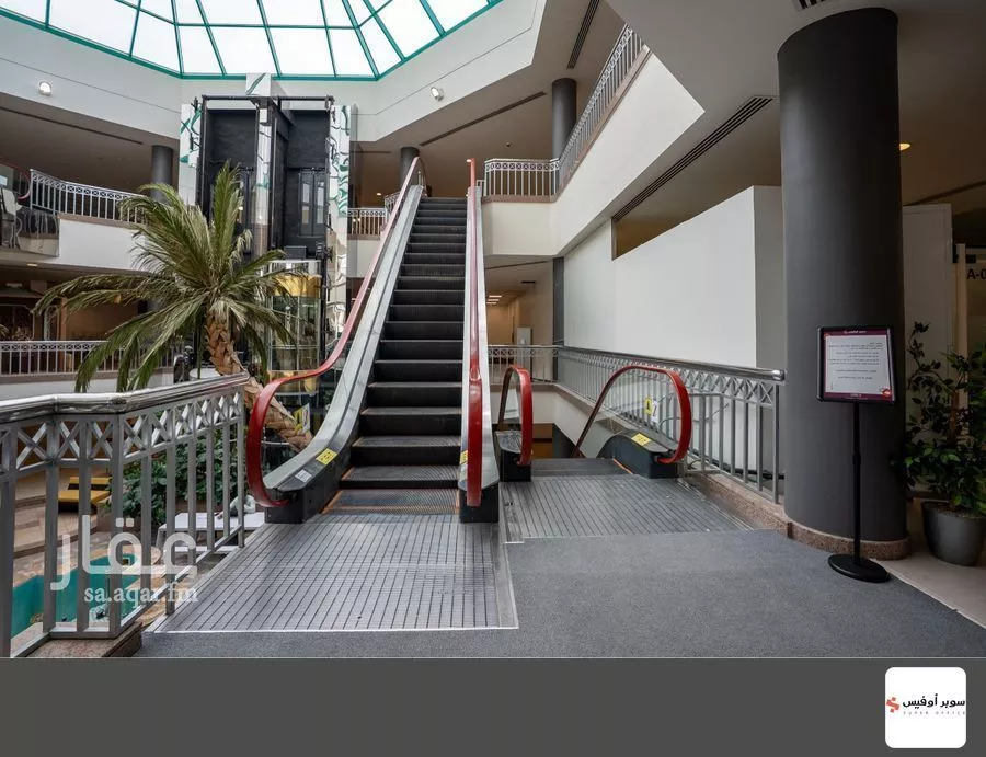 مكتب 10829 م² في الروضة 4