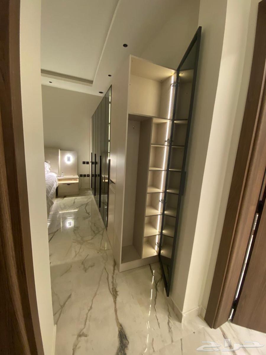 شقة 4 غرف في العارض 16