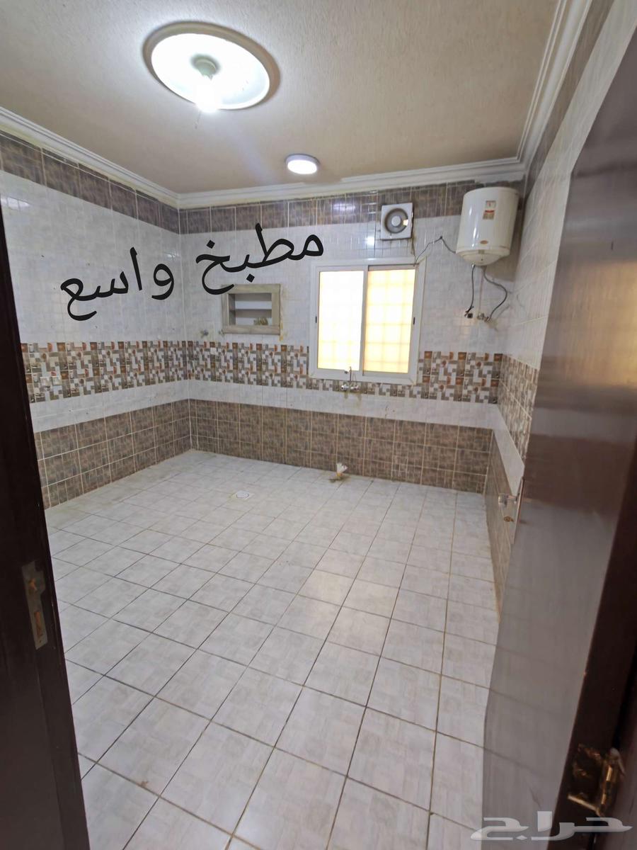 شقة 3 غرف في الرمال 8