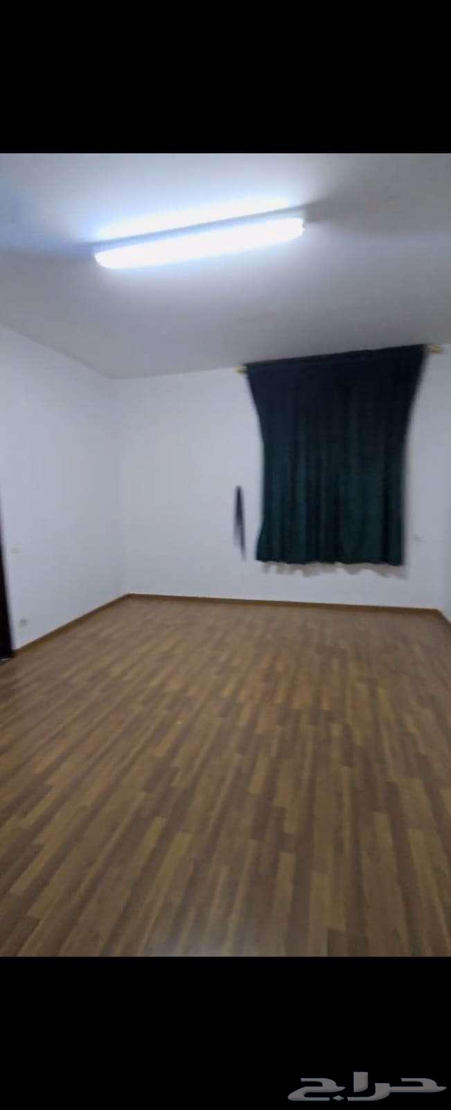 شقة 4 غرف في العليا 11