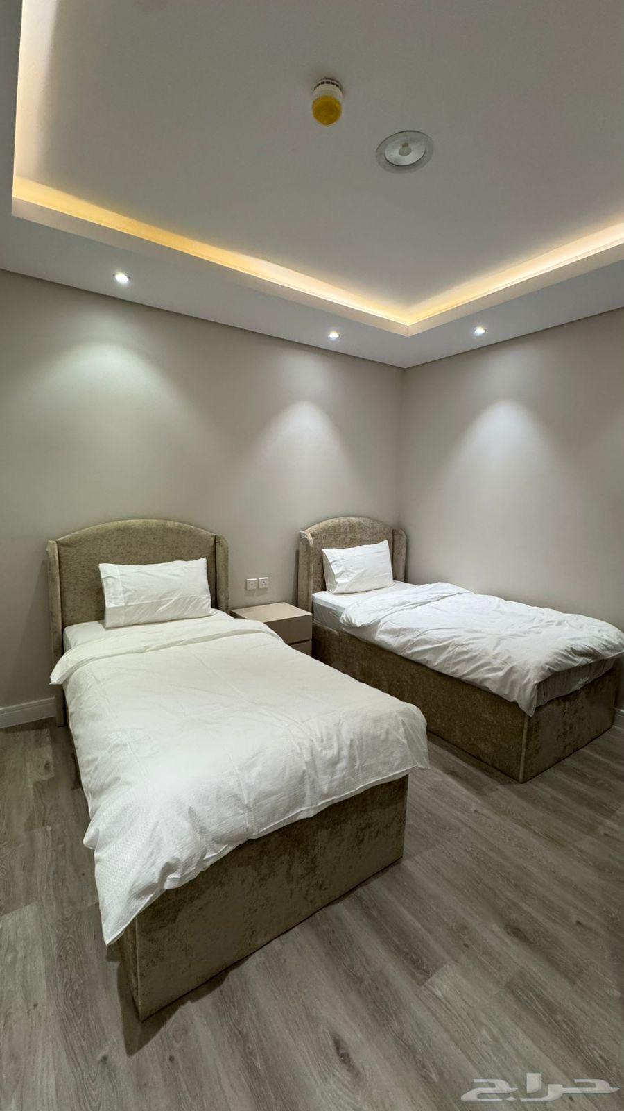 شقة 3 غرف في الملقا 4