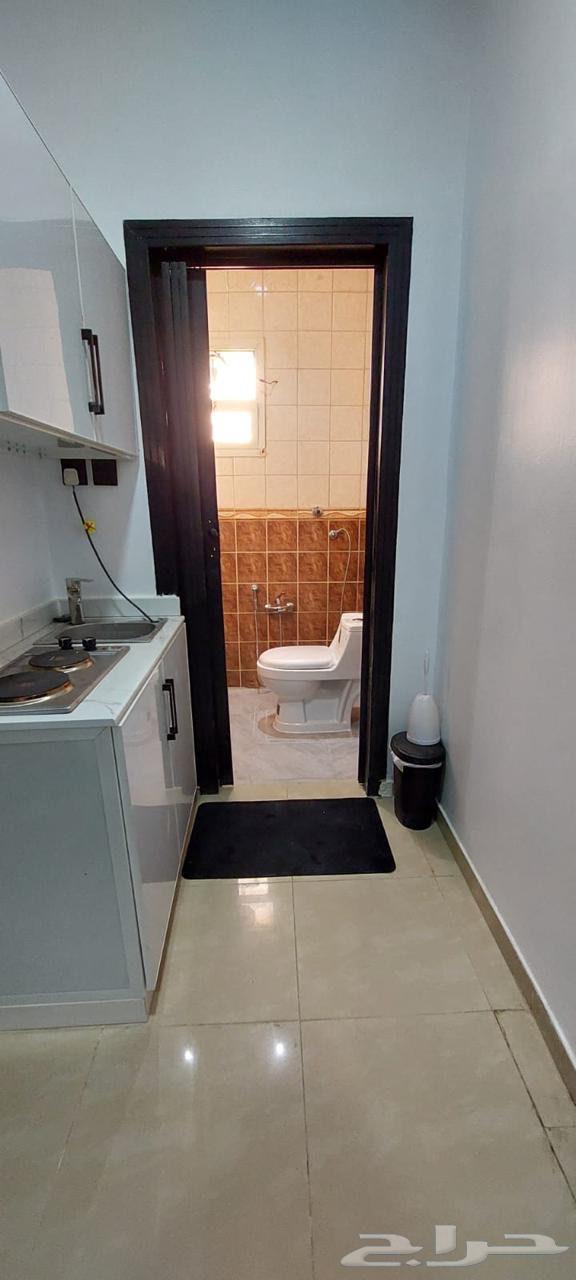 شقة  في القادسية 6