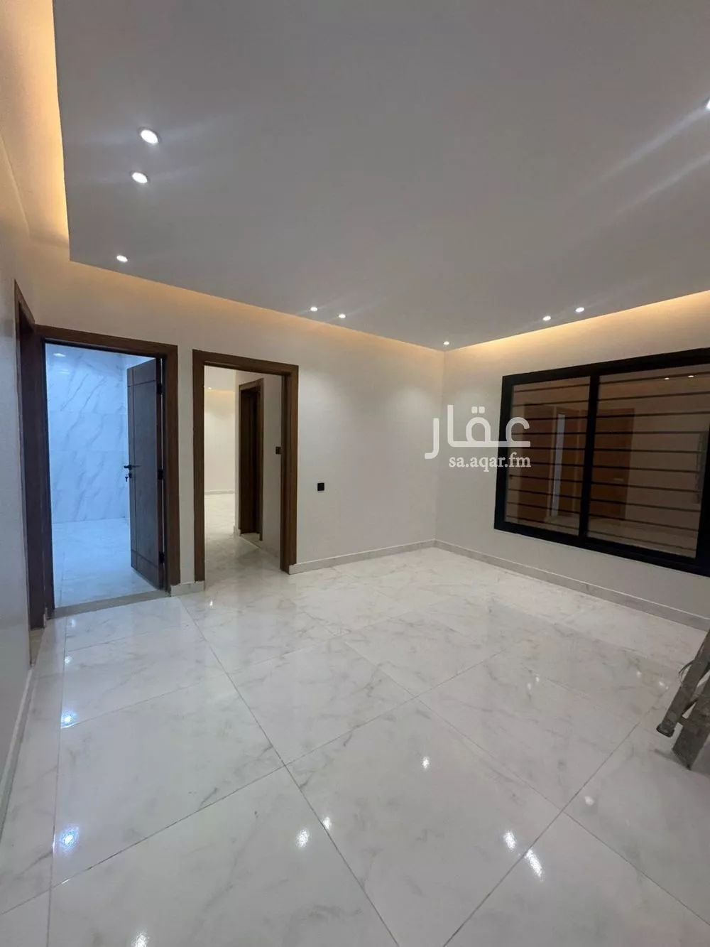 شقة 5 غرف في عكاظ 11