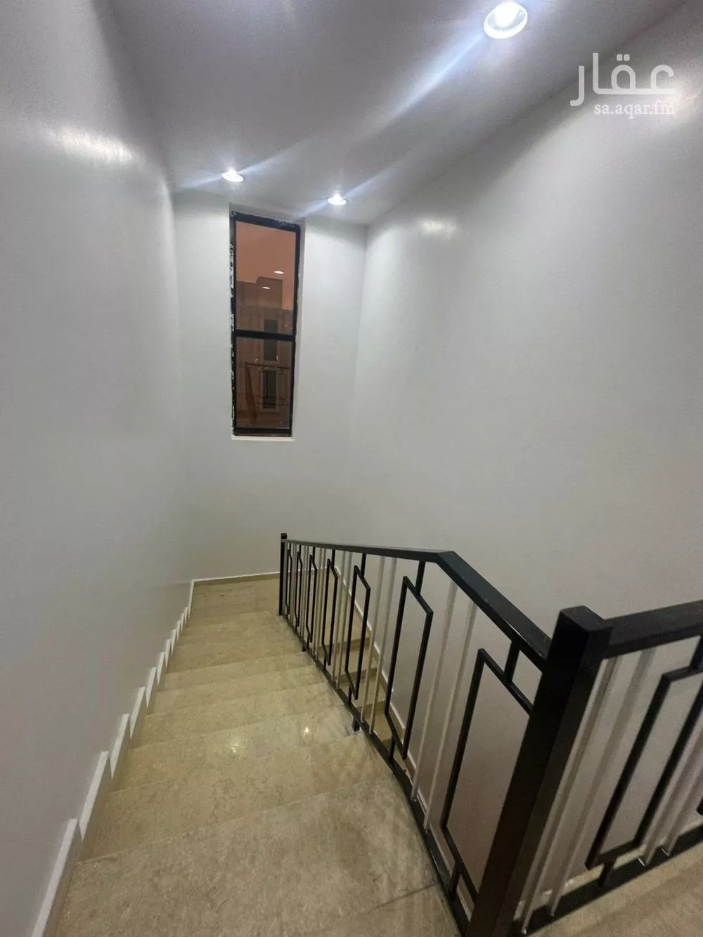 شقة 5 غرف في عكاظ 5