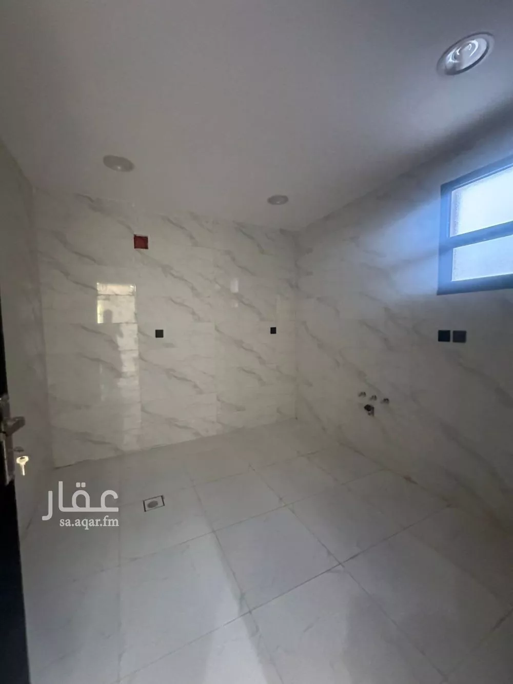 شقة 5 غرف في عكاظ 6