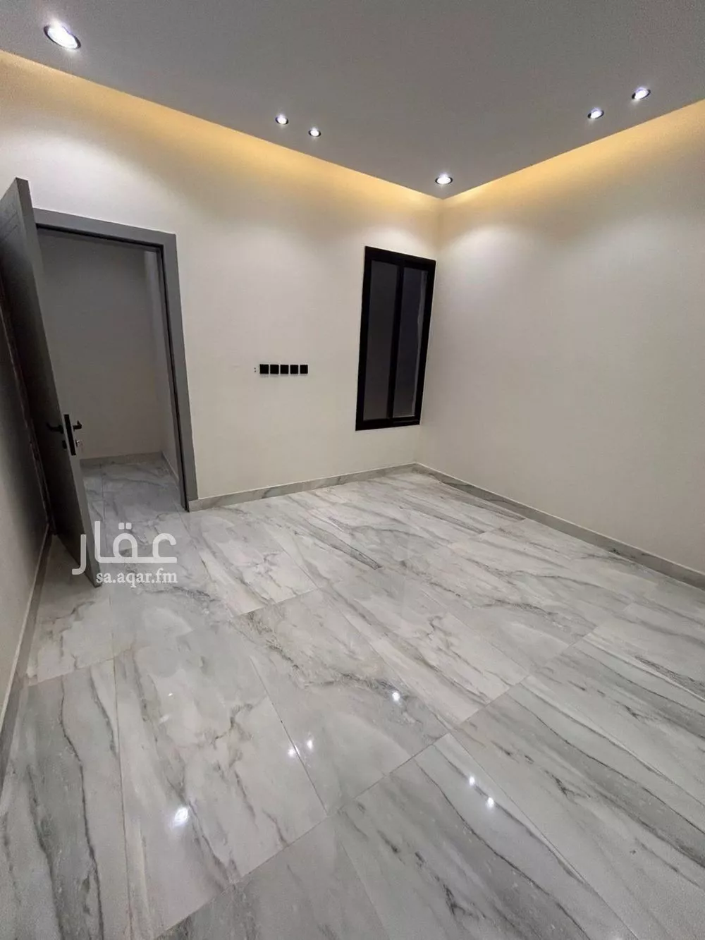 دور 6 غرف في عكاظ 11