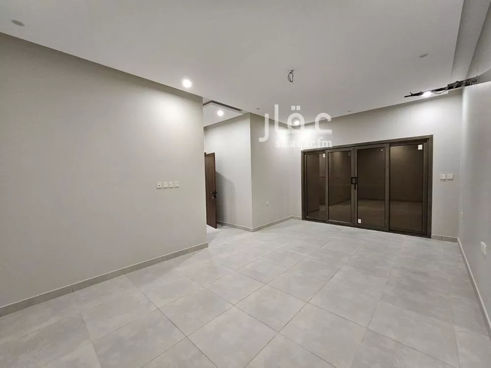 شقة 4 غرف في طيبة 3