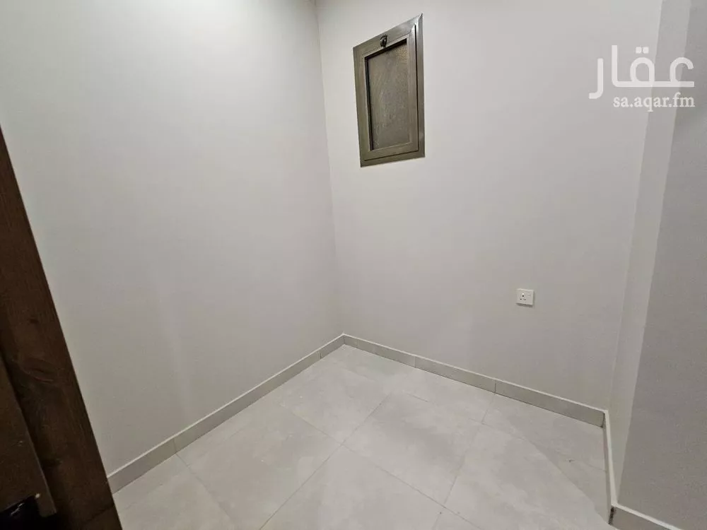 شقة 4 غرف في طيبة 7