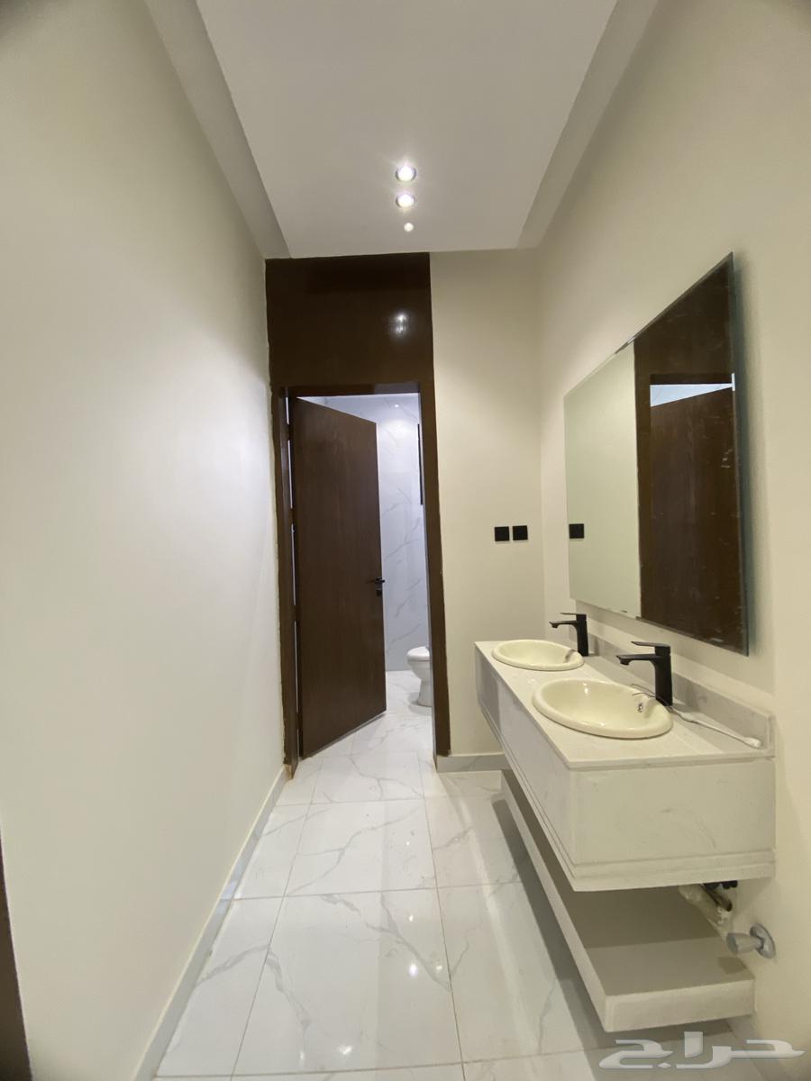 شقة 6 غرف في بدر 3