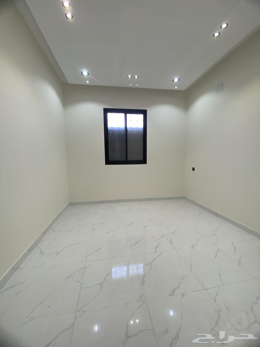 شقة 6 غرف في بدر 4