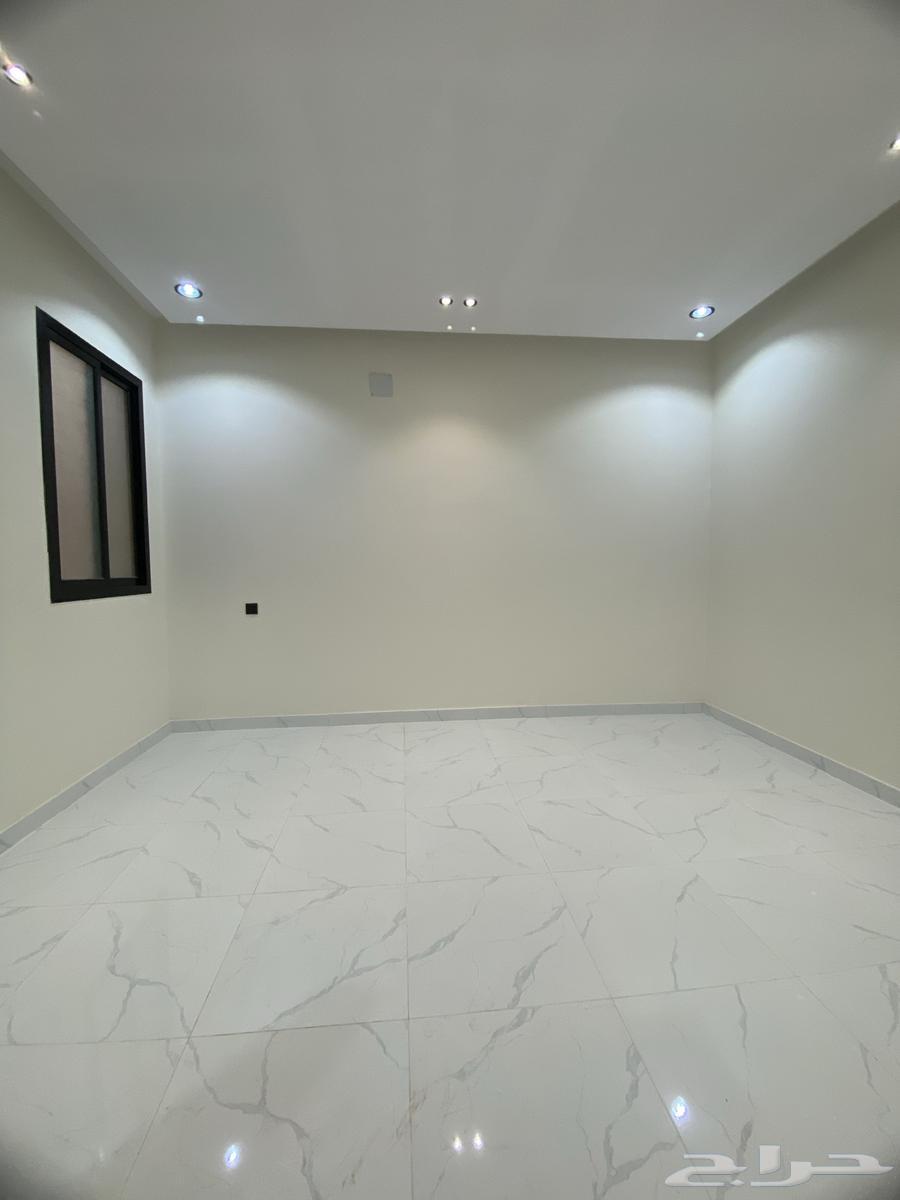 شقة 6 غرف في بدر 8