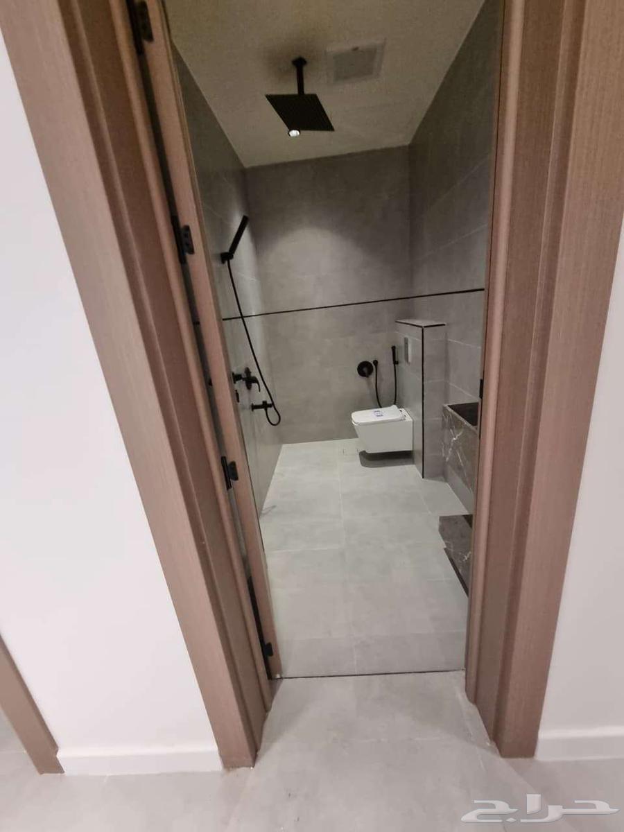 شقة 9 غرف في النرجس 12