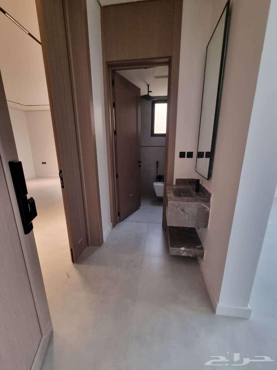 شقة 9 غرف في النرجس 10