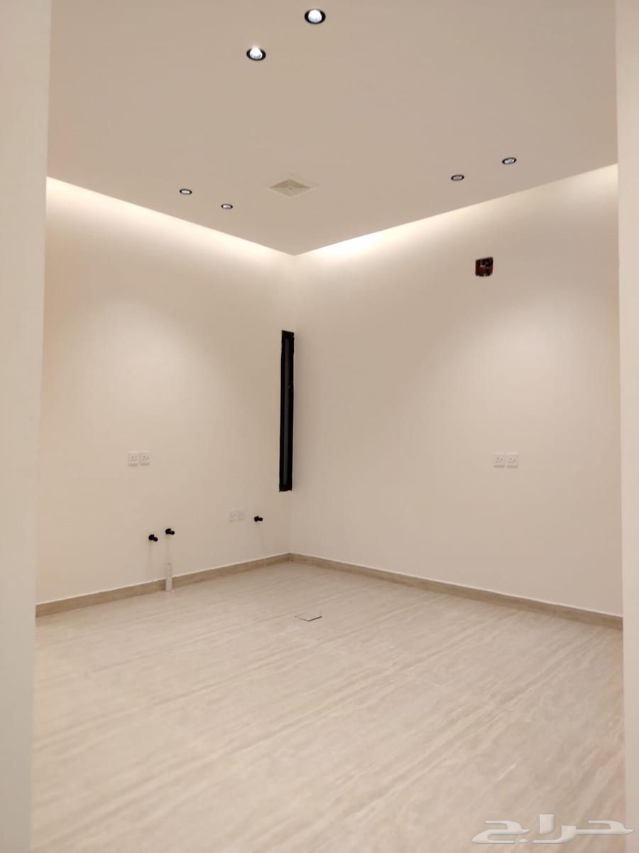 شقة 4 غرف في الحزم 11