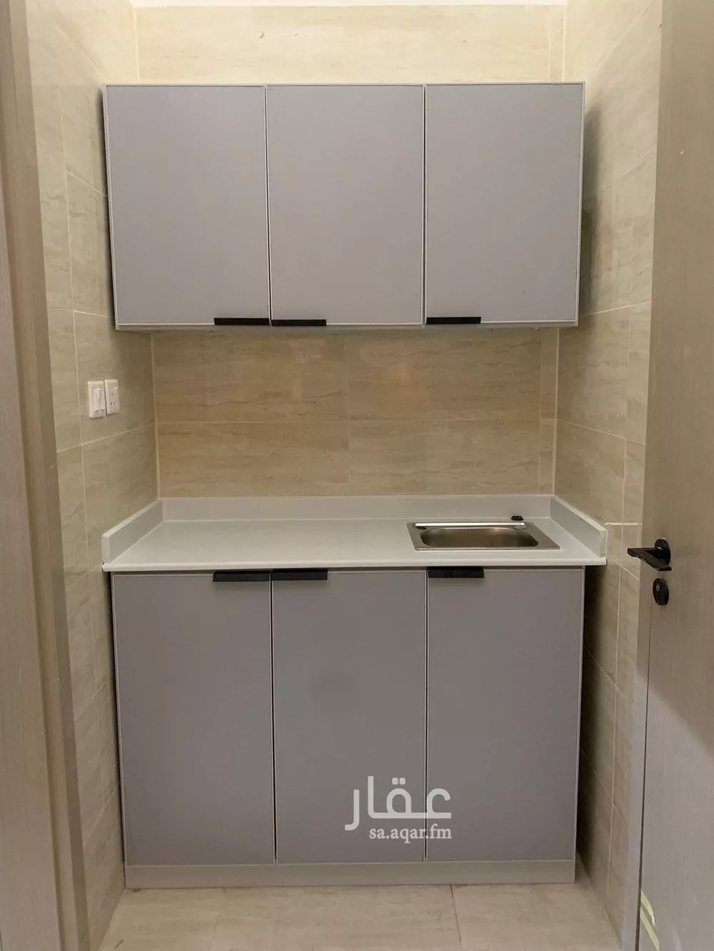 شقة 1 غرف في الخليج 4