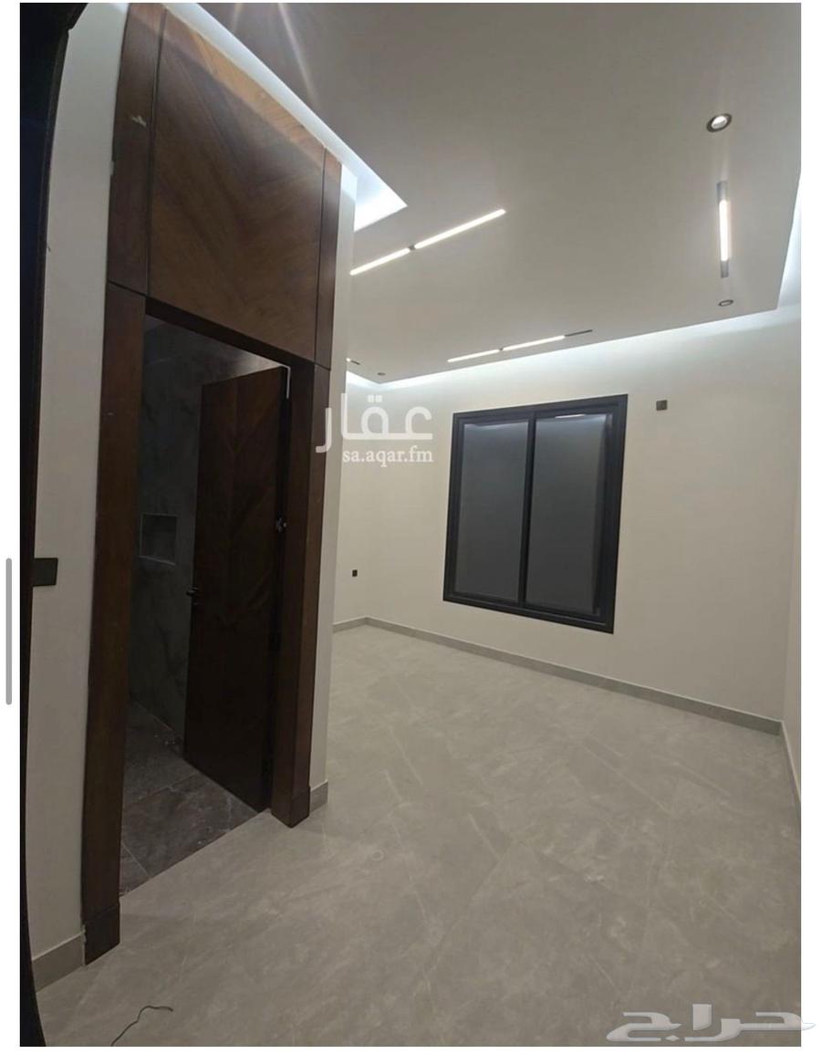 فيلا 6 غرف في الرمال 10