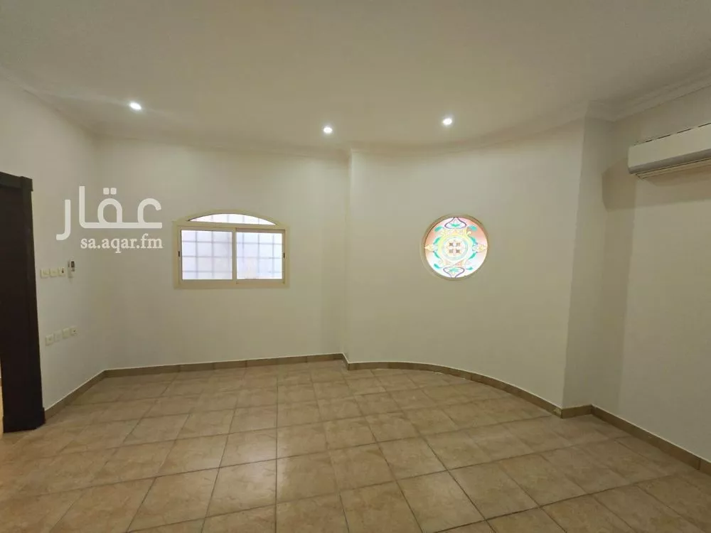 3 bedroom floor in Al Yasmin 2