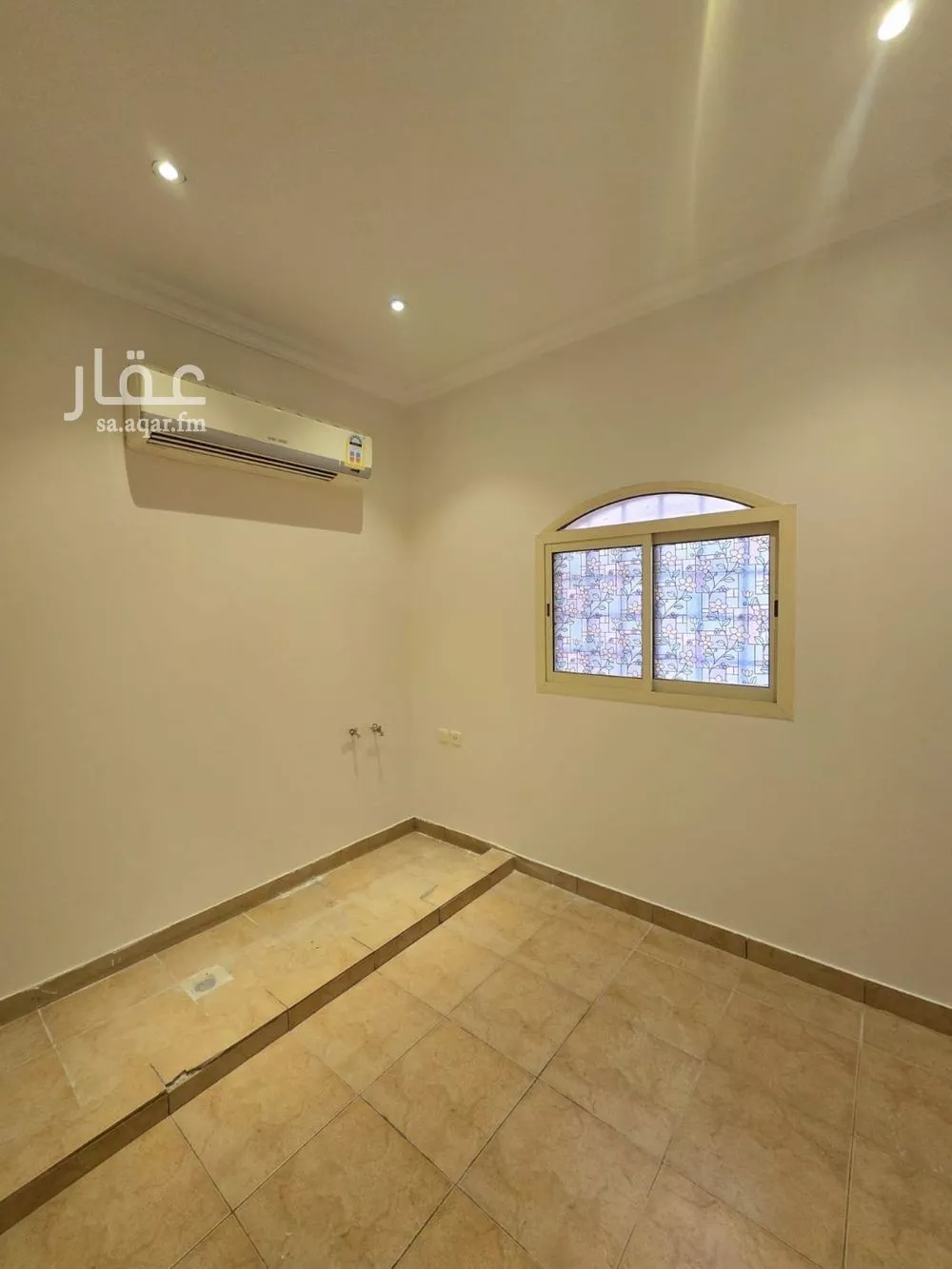 3 bedroom floor in Al Yasmin 8