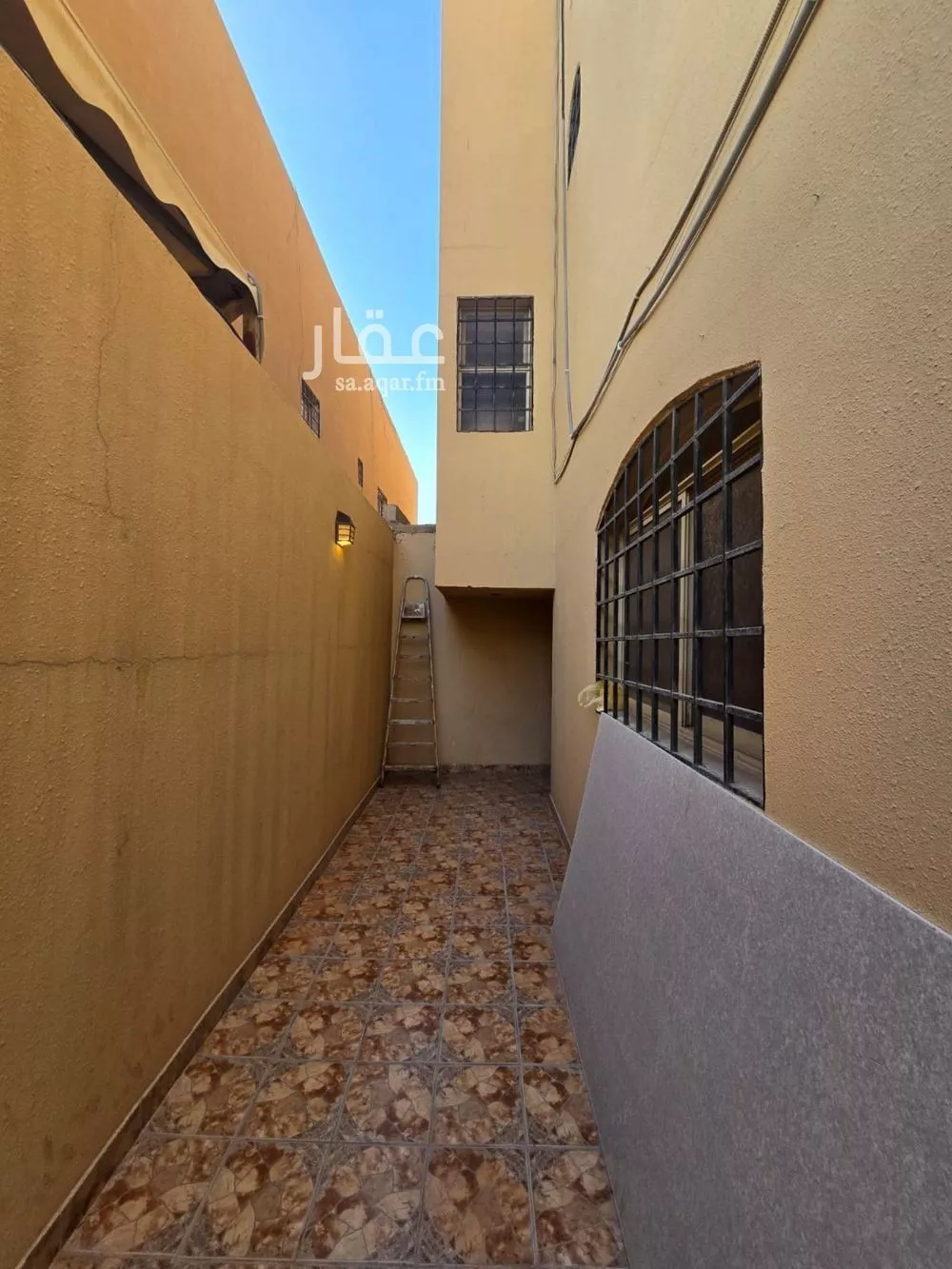 3 bedroom floor in Al Yasmin 10
