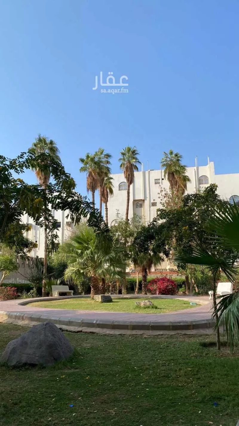 شقة 5 غرف في النزهة 2