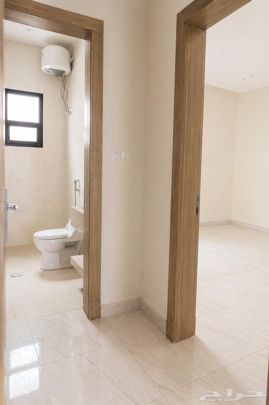 فيلا 6 غرف في عريض 13