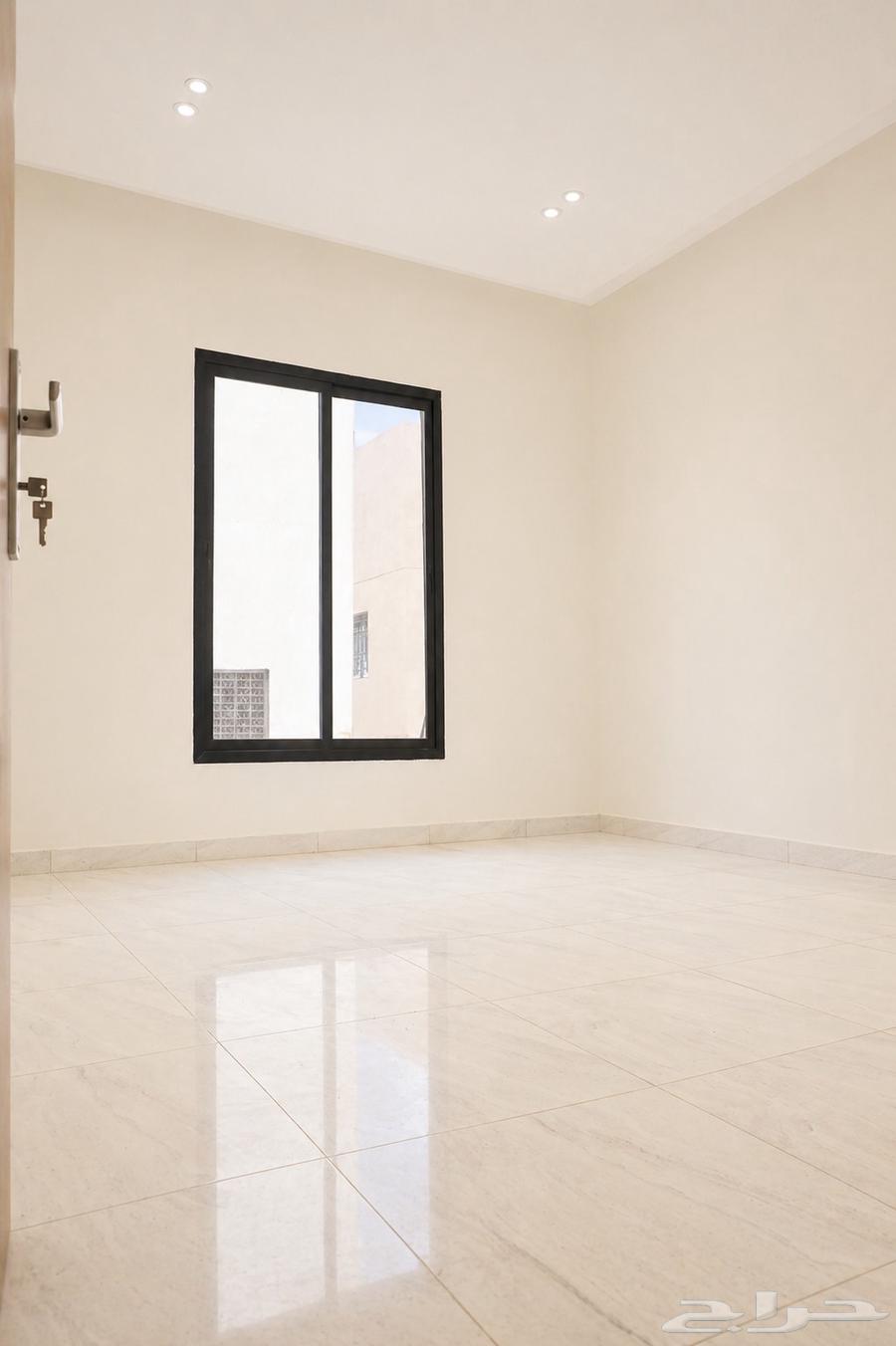 فيلا 6 غرف في عريض 20