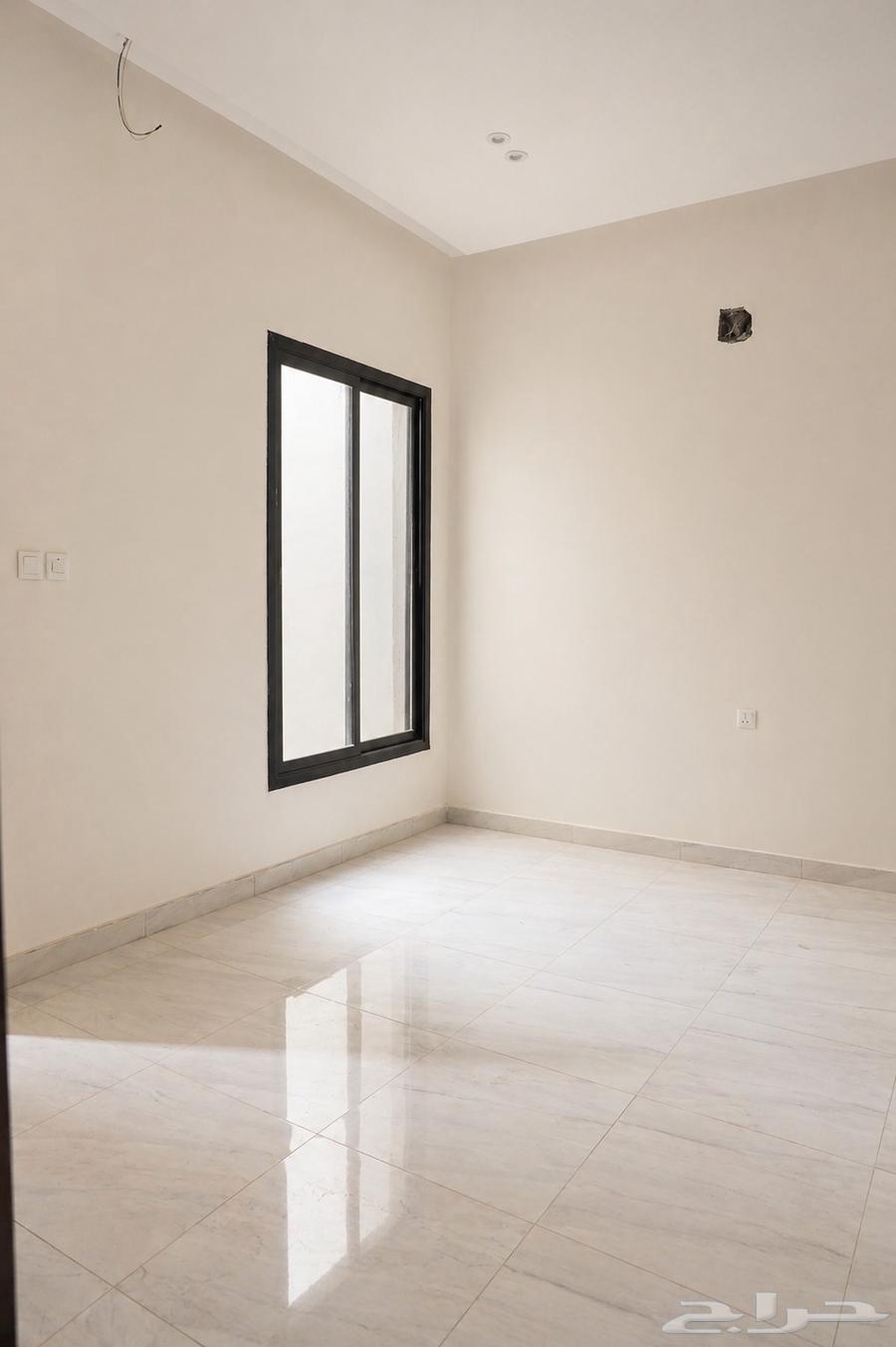 فيلا 6 غرف في عريض 5