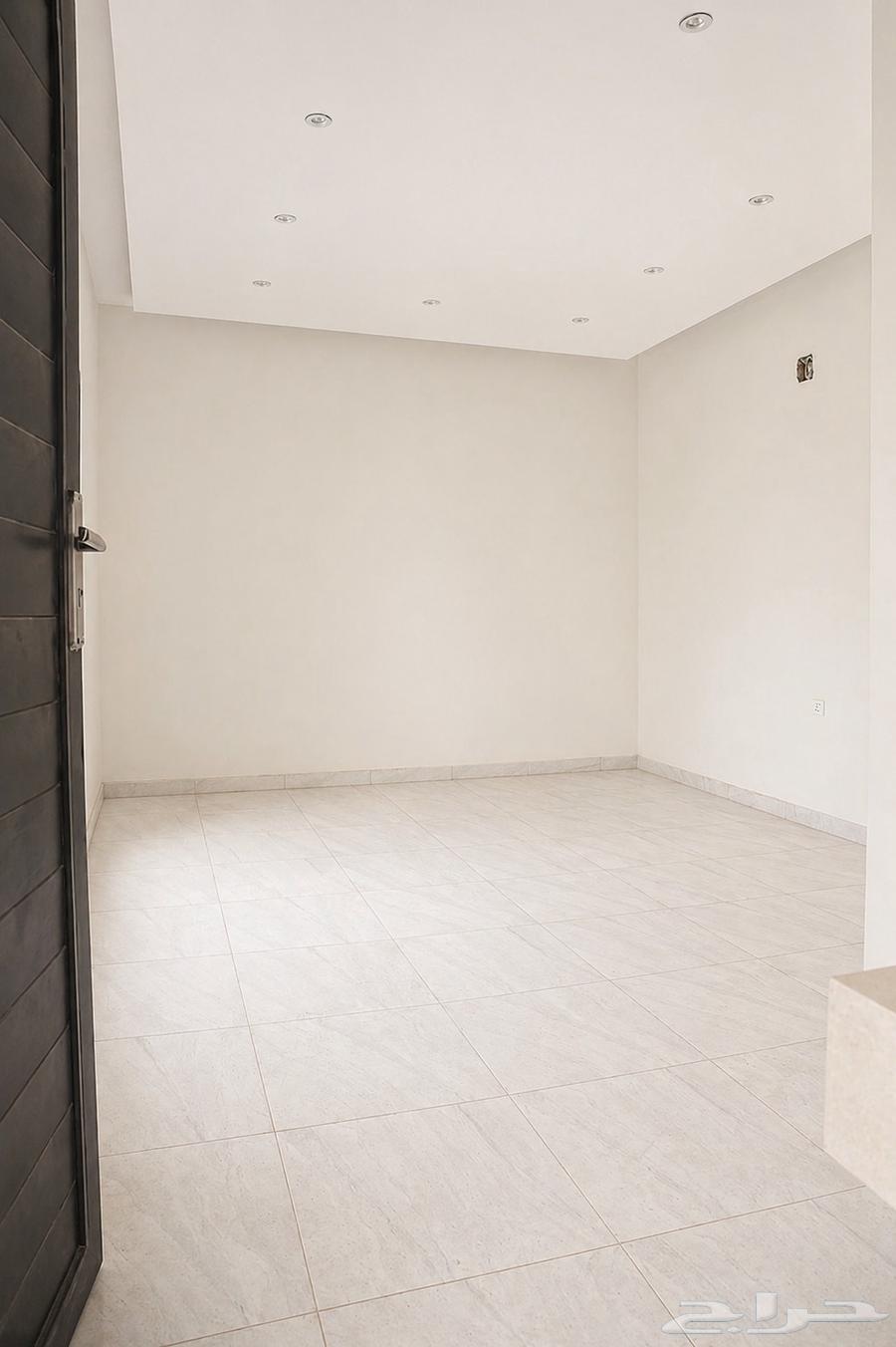 فيلا 6 غرف في عريض 6