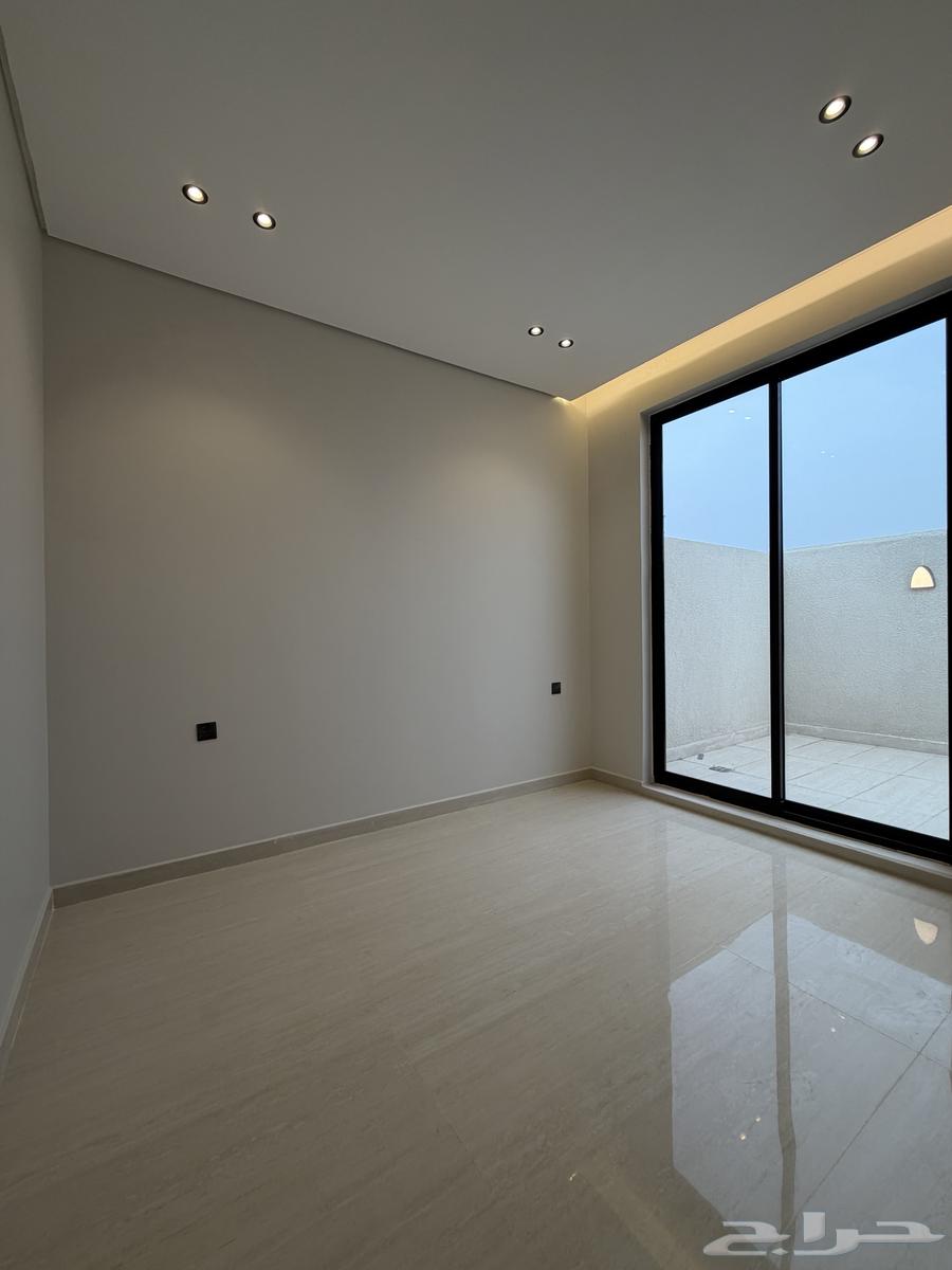 فيلا 14 غرف في الرمال 9