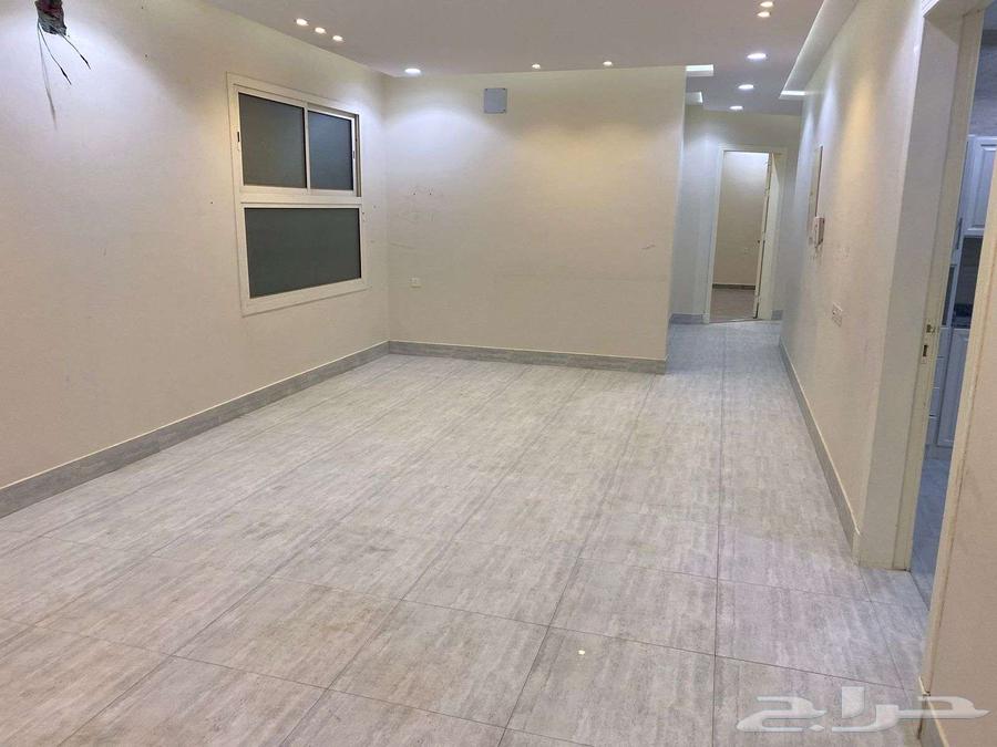 فيلا 8 غرف في عكاظ 13