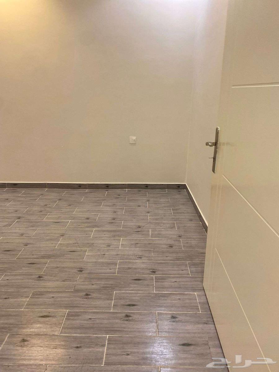 فيلا 8 غرف في عكاظ 16